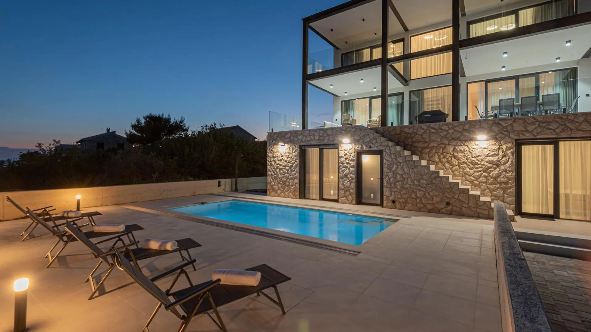 Luxury Seafront Villa Aurea - With Private Pool, Game Room & Stunning Sea Views Privlaka   Privlaka (Zadar)