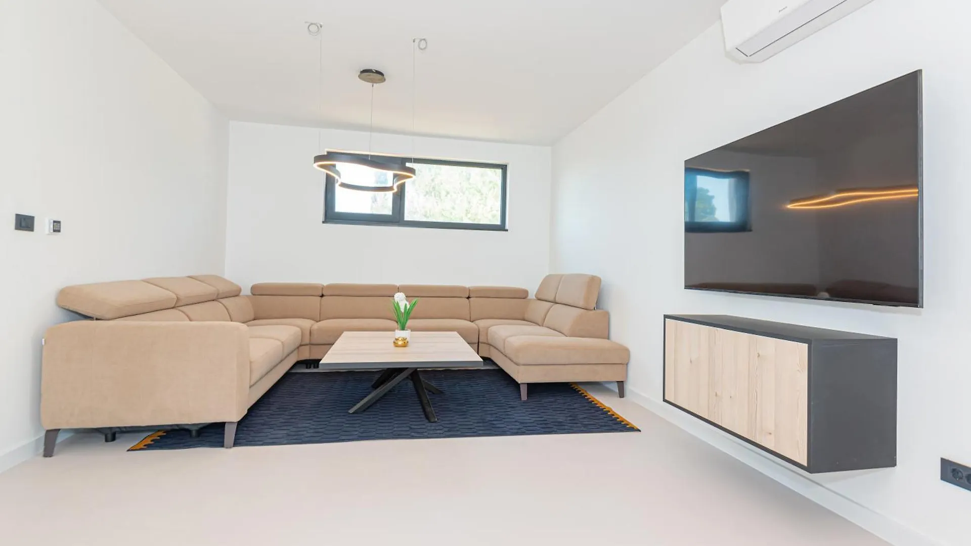 Luxury Seafront Villa Aurea - With Private Pool, Game Room & Stunning Sea Views Privlaka   Privlaka (Zadar)