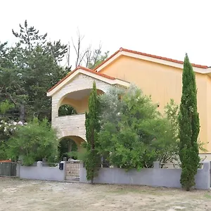  Apartment David - Sabunike Near Nin